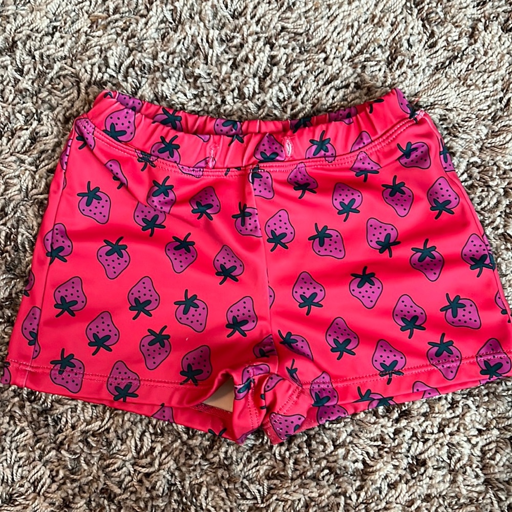 Kortni Jeane Euro boy swim shorts 2/3 strawberry